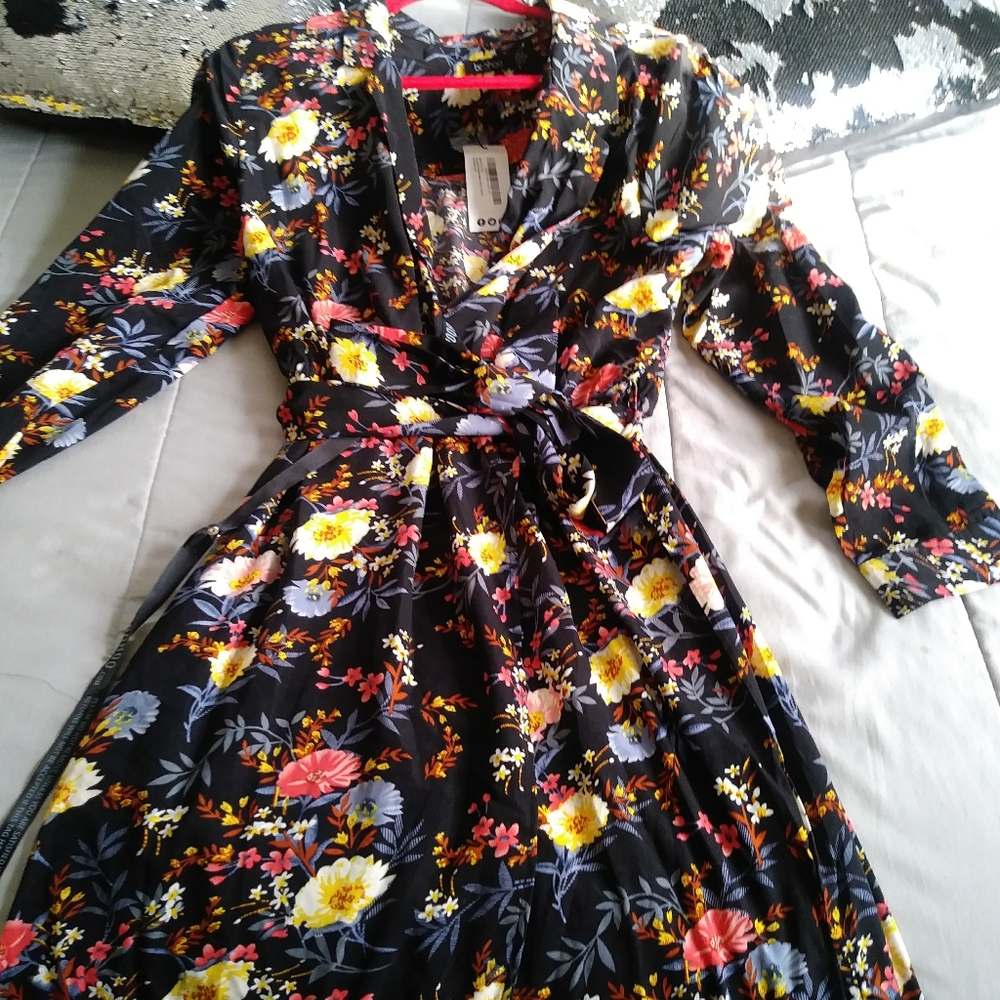 Boohoo Floral print Wrap midi dress